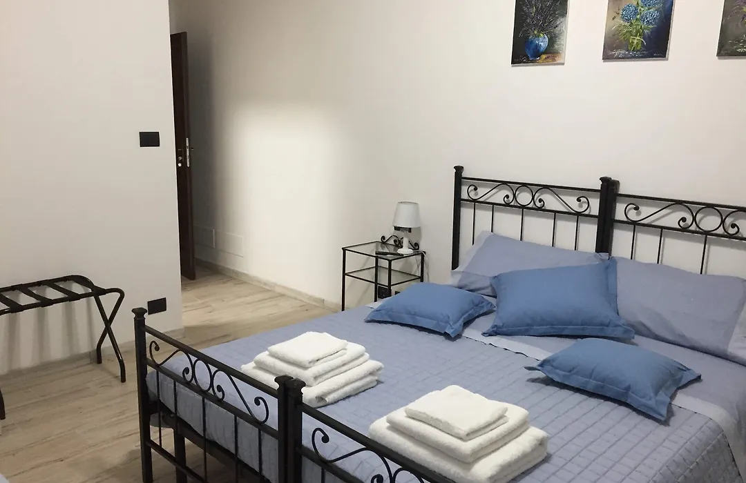 Dely B&B-1